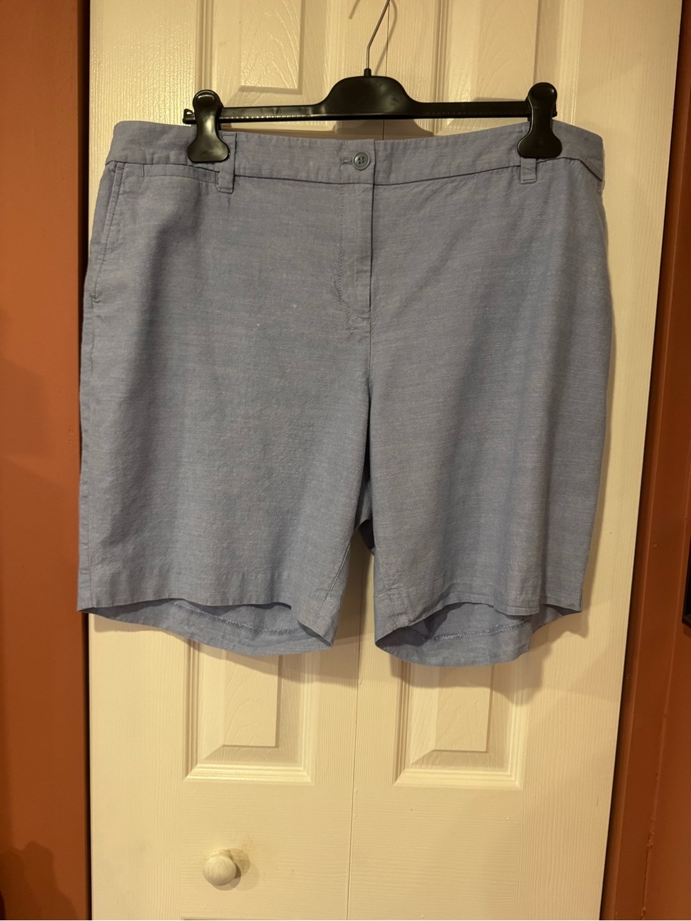 Light Blue Women’s Cotton Chambray Talbots “Perfect” Shorts, size 20WP
